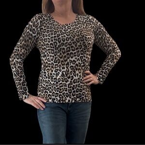 🌻 Chico’s Leopard Print Long Sleeve Crewneck Tee Ribbed Size Small